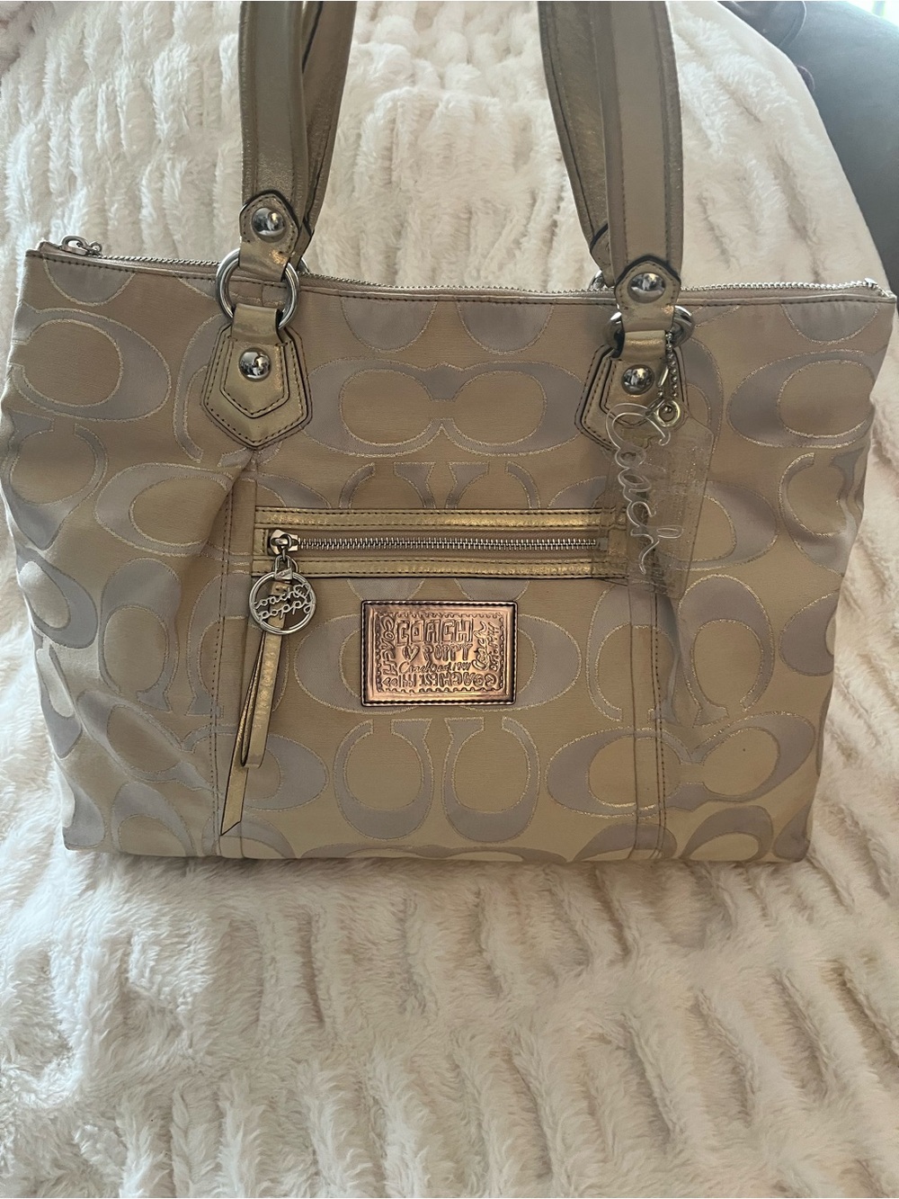 Coach Signature Poppy Glam Tote Metallic Gold , Silver - EUC